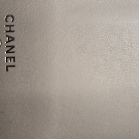 Chanel Bi-Fold Boy Wallet - Picture 9 of 16